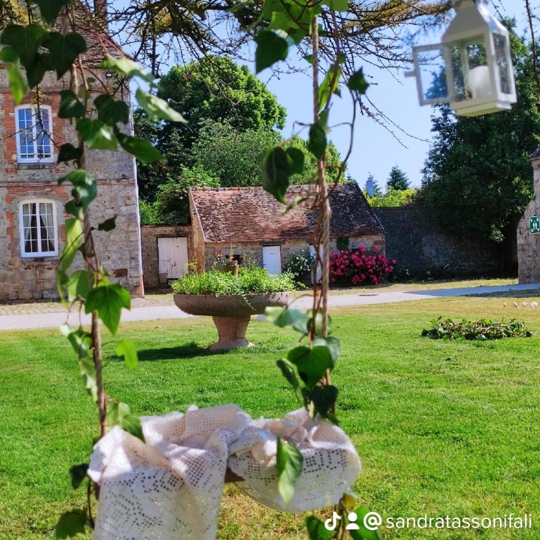 Domaine De La Ferme De Mont Bed and Breakfast Mormant Eksteriør billede